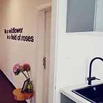 公寓 Wildflower In Privatvilla Im Herzen Merans 梅拉诺