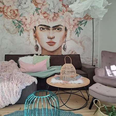 Wildflower In Privatvilla Im Herzen Merans アパート