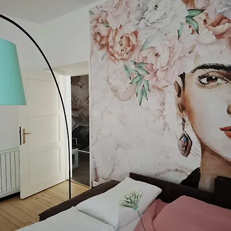 Wildflower In Privatvilla Im Herzen Merans Merano