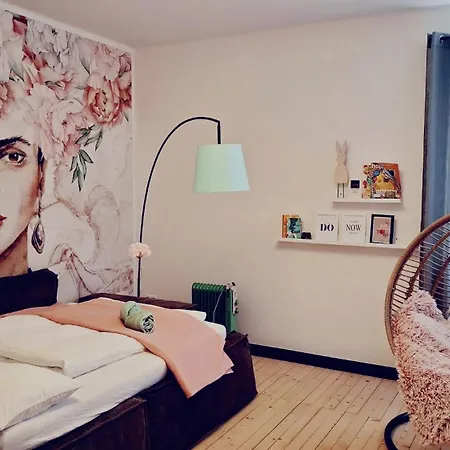 Apartment Wildflower In Privatvilla Im Herzen Merans