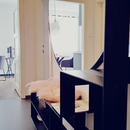 Apartment Wildflower In Privatvilla Im Herzen Merans