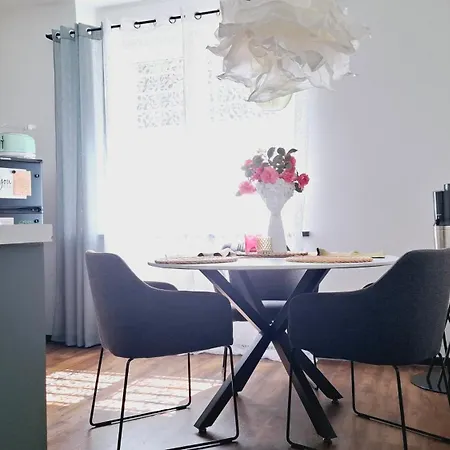 Wildflower In Privatvilla Im Herzen Merans Apartment