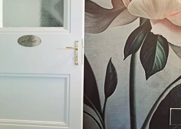 公寓 Wildflower In Privatvilla Im Herzen Merans *