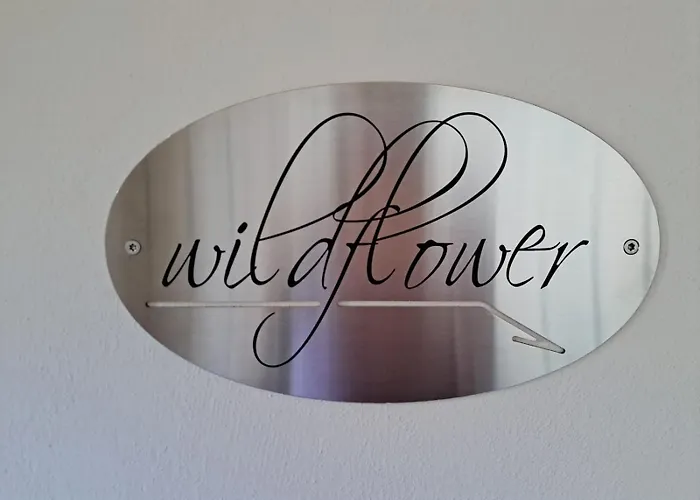 Wildflower In Privatvilla Im Herzen Merans Daire