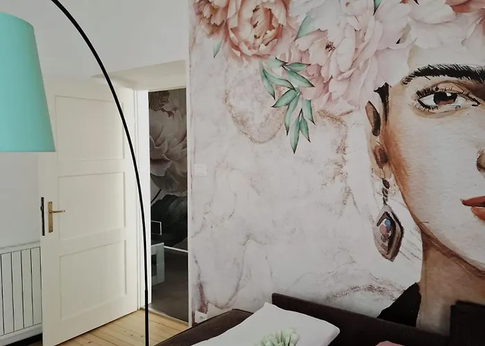 Wildflower In Privatvilla Im Herzen Merans Merano